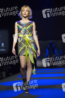 Esther Noriega Fashion Show auf der Mercedes-Benz Fashion Week Madrid AW 2017