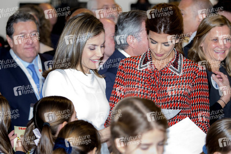 Die spanischen Royals auf der Kunstmesse ACRO in Madrid