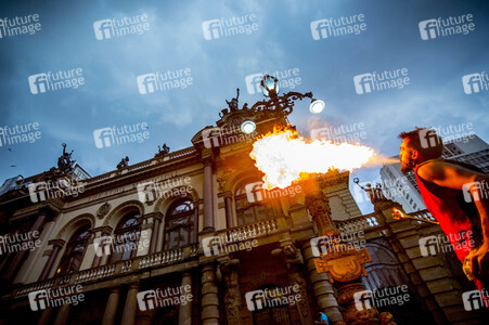 Feuerspucker beim Karneval in Sao Paulo