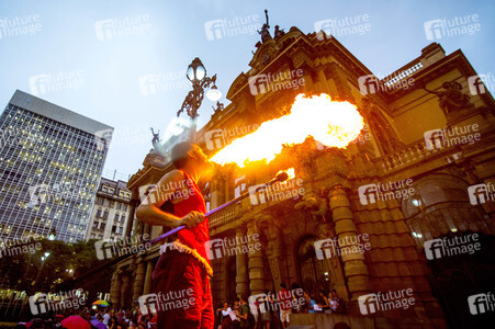 Feuerspucker beim Karneval in Sao Paulo