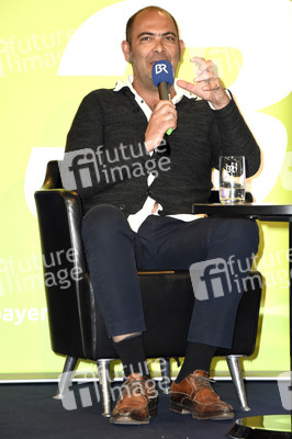 Hannes Ringlstetter auf der f.re.e Reise- und Freizeitmesse in München
