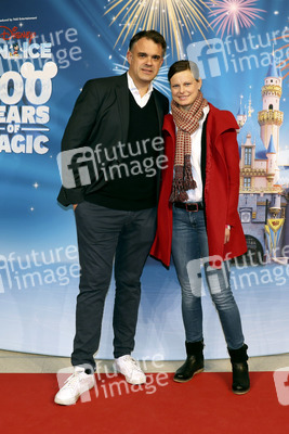 Premiere 'Disney on Ice - 100 Years of Magic' in Leipzig
