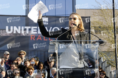 UTA's United Voices Kundgebung in Beverly Hills