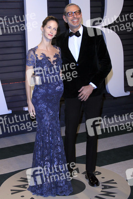 Vanity Fair Oscar Party 2017 in Beverly Hills