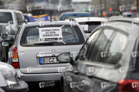 Demonstration für die Freilassung von Deniz Yücel in Berlin