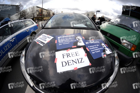 Demonstration für die Freilassung von Deniz Yücel in Berlin