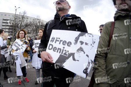Demonstration für die Freilassung von Deniz Yücel in Berlin