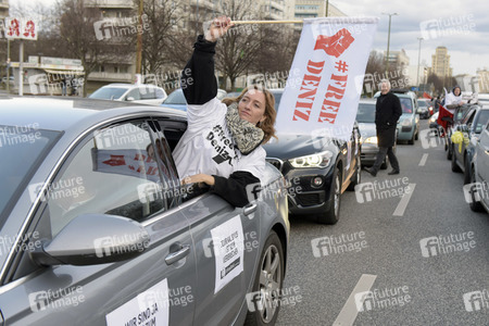 Demonstration für die Freilassung von Deniz Yücel in Berlin