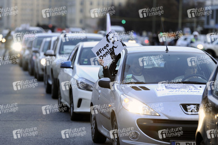 Demonstration für die Freilassung von Deniz Yücel in Berlin