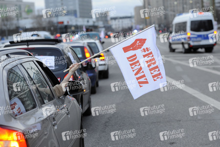 Demonstration für die Freilassung von Deniz Yücel in Berlin