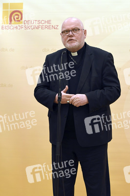Pressekonferenz zur Deutschen Bischofskonferenz in Bensberg