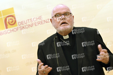 Pressekonferenz zur Deutschen Bischofskonferenz in Bensberg