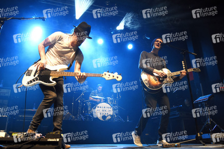 Konzert von Walking on Cars in Hannover