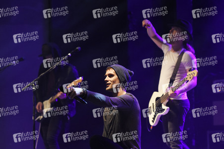 Konzert von Walking on Cars in Hannover