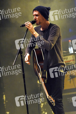 Konzert von Walking on Cars in Hannover