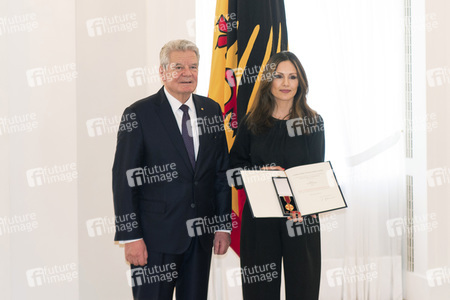 Ordensverleihung zum Internationalen Frauentag in Berlin