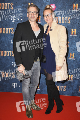 Preview der Serie 'Roots' in München