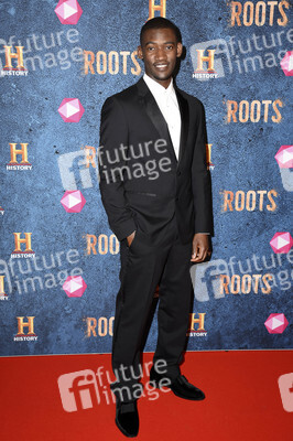 Preview der Serie 'Roots' in München