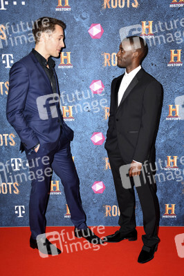 Preview der Serie 'Roots' in München