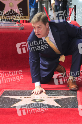 John Goodman erhält einen Stern auf dem Hollywood Walk of Fame in Los Angeles
