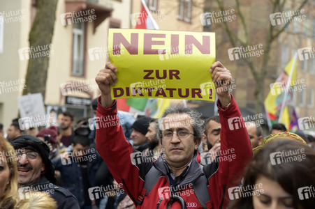 Kurden-Demonstration in Frankfurt
