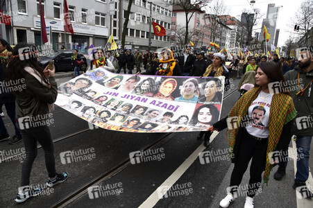 Kurden-Demonstration in Frankfurt