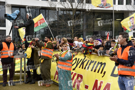 Kurden-Demonstration in Frankfurt