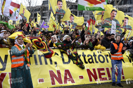 Kurden-Demonstration in Frankfurt