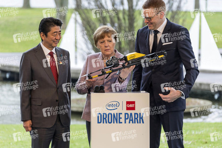 CeBIT Rundgang der Bundeskanzlerin Merkel in Hannover