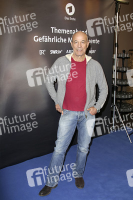 Photocall 'Gefährliche Medikamente' in Hamburg