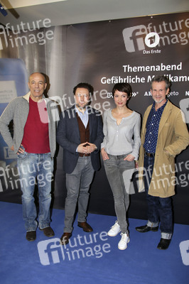 Photocall 'Gefährliche Medikamente' in Hamburg