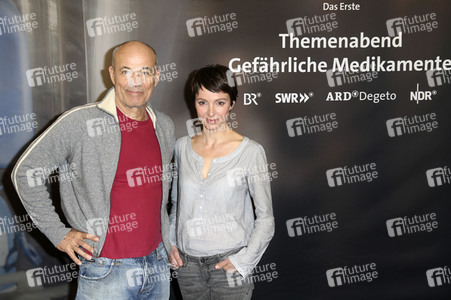 Photocall 'Gefährliche Medikamente' in Hamburg