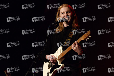 Konzert von Fenne Lily in Köln