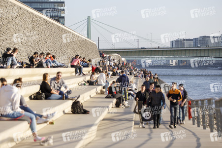 Am Rheinboulevard in Köln