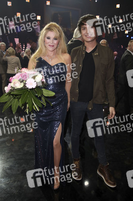 Fototermin bei der TV Überraschungsshow zum 75. Geburtstag von Frank Elstner in Berlin