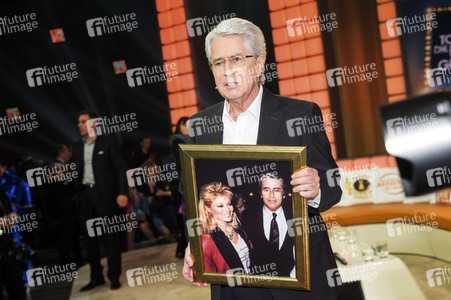 Fototermin bei der TV Überraschungsshow zum 75. Geburtstag von Frank Elstner in Berlin