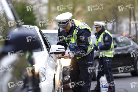 Symbolfoto Verkehrskontrolle