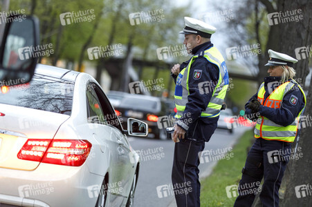 Symbolfoto Verkehrskontrolle