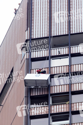Rettungseinsatz im Kölner Unicenter 42. Stock