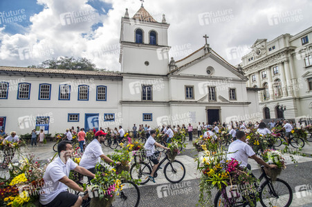 Flower Messenger in Sao Paulo