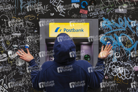 Symbolfoto Gebühren am Automaten