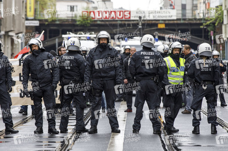 Linke und rechte Demonstrationen in Köln