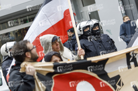 Linke und rechte Demonstrationen in Köln
