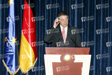 Masud Barzani empfängt Sigmar Gabriel in Erbil
