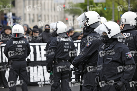 Demonstrationen gegen den AfD Bundesparteitag in Köln