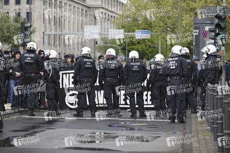 Demonstrationen gegen den AfD Bundesparteitag in Köln