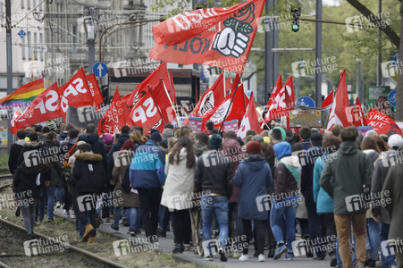 Demonstrationen gegen den AfD Bundesparteitag in Köln