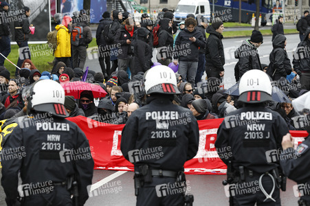 Demonstrationen gegen den AfD Bundesparteitag in Köln