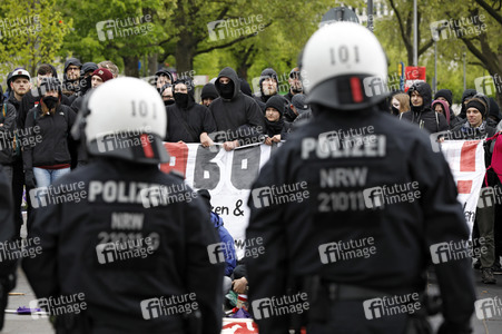 Demonstrationen gegen den AfD Bundesparteitag in Köln