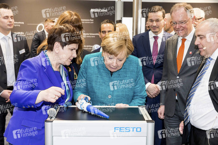 Eröffnungsrundgang der Bundeskanzelerin auf der Hannover Messe 2017